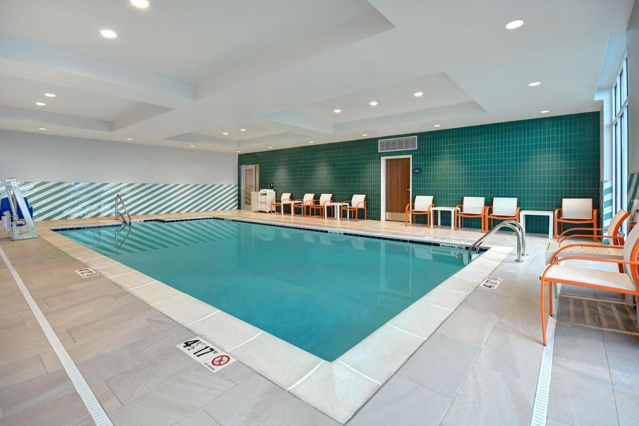 Hotel - By Ihg Kearsarge