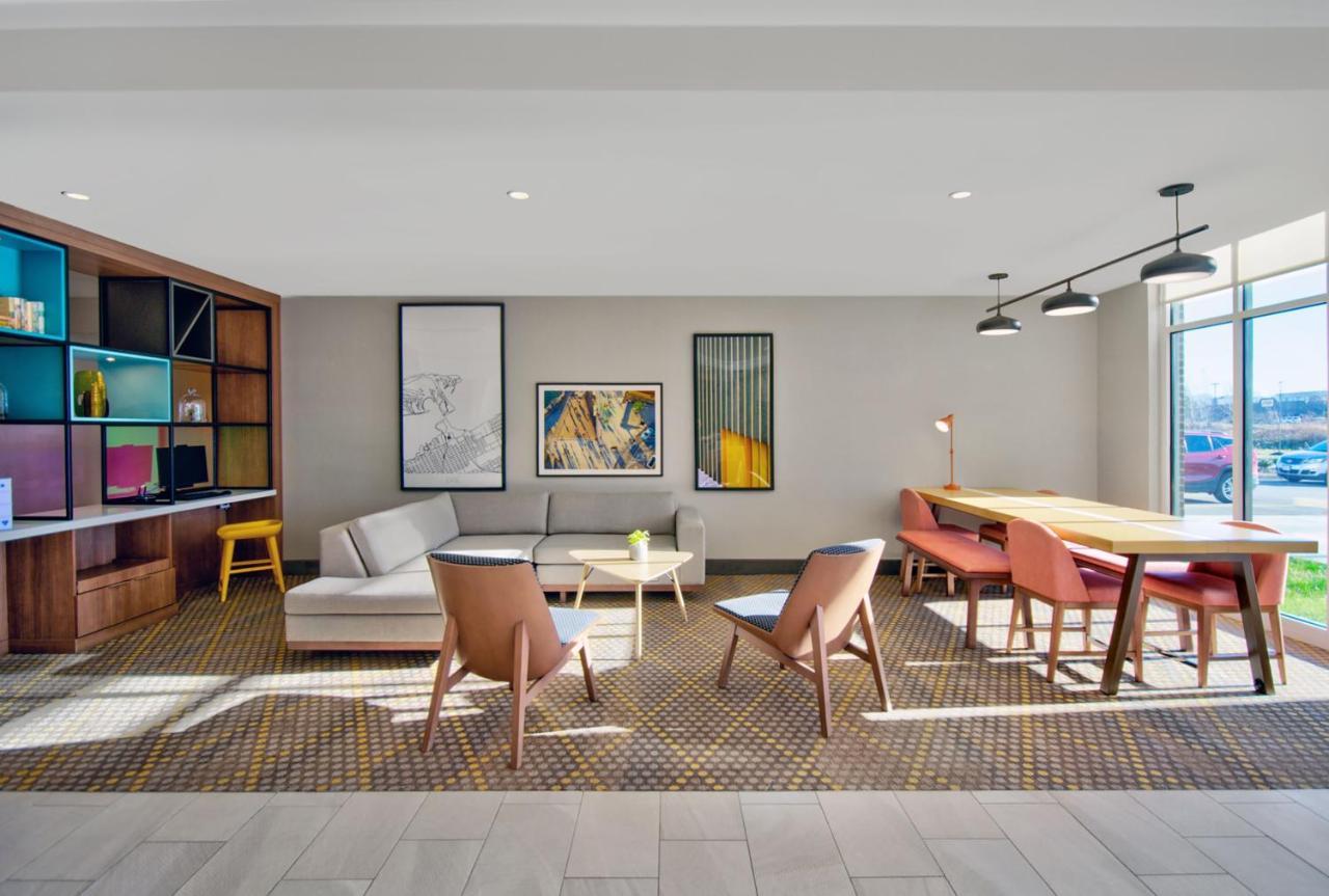 Hotel - By Ihg 3*